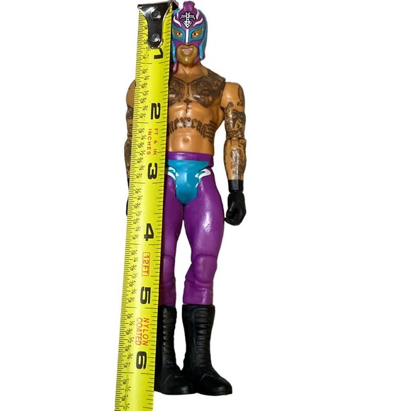 Rey Mysterio 2018 Mattel WWE WWF Wrestling Action Figure LOOSE - Picture 10 of 10